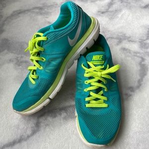 NIKE Flex 2014 Run Size 8 Women’s Sneakers